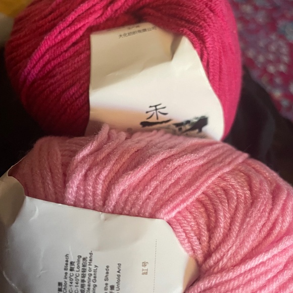 Yarn - Picture 1 of 2
